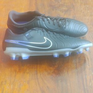 Nike Men's Tiempo Legend 10
